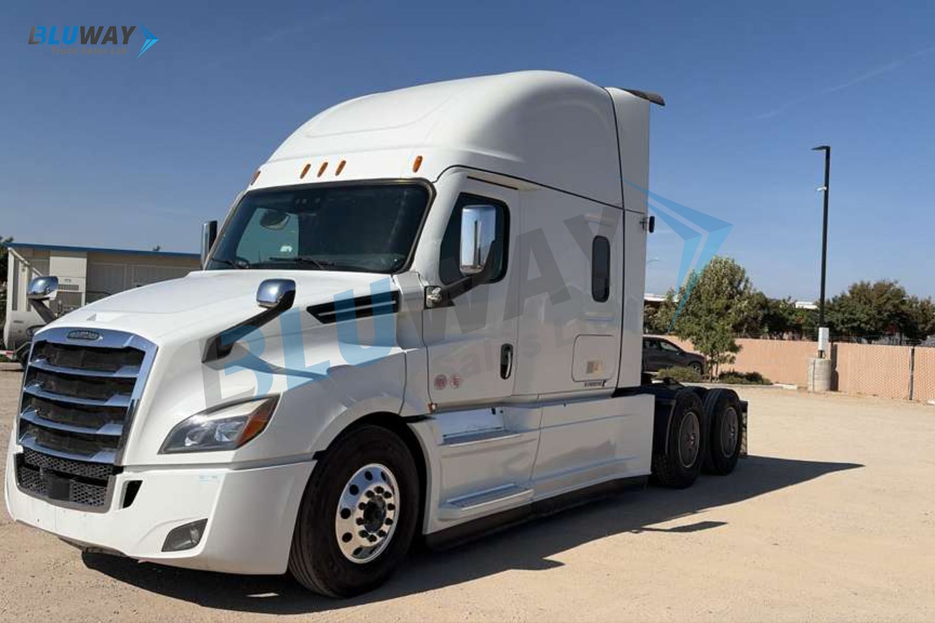 2025 Freightliner Cascadia — photo 1 of 8