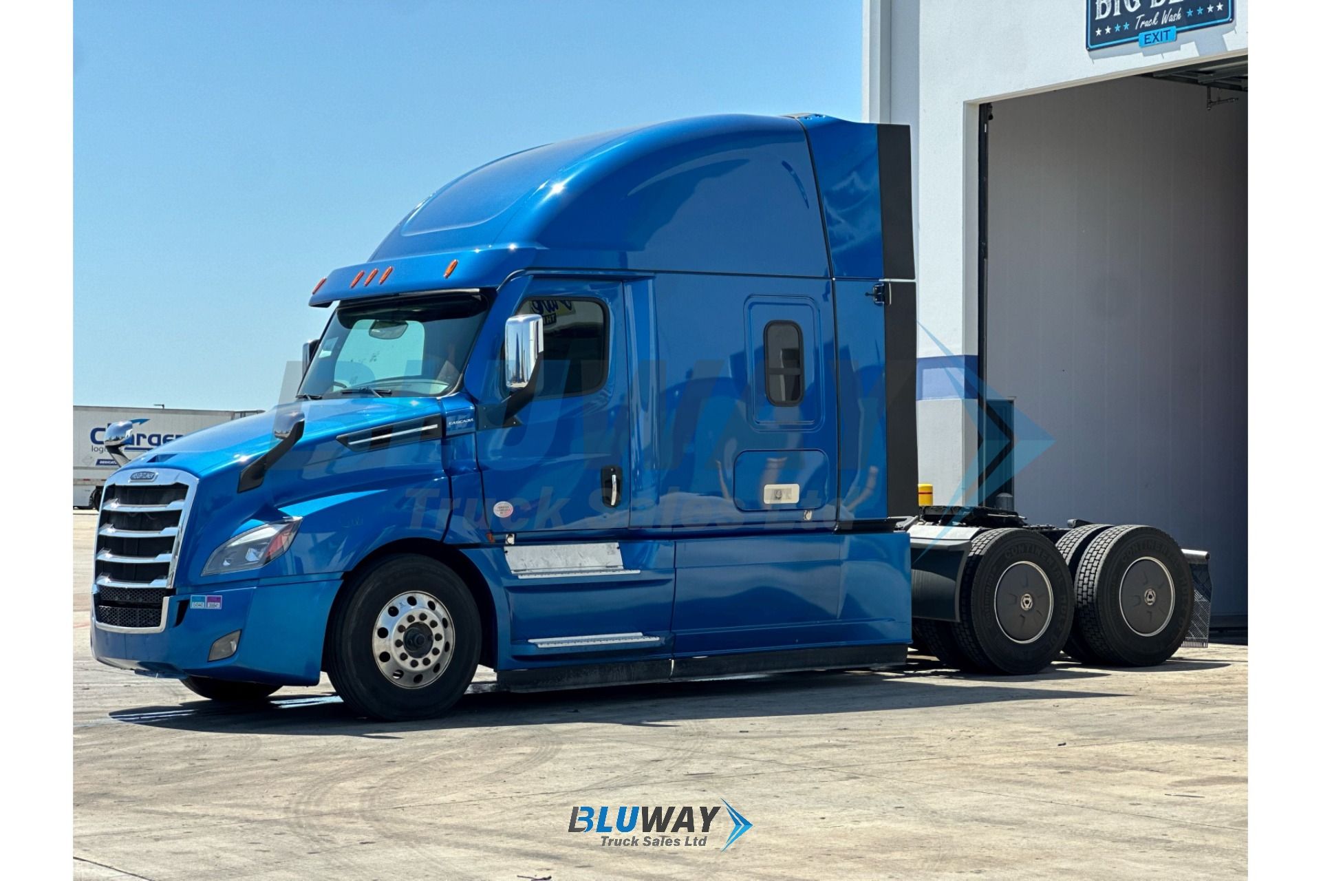 2024 Freightliner Cascadia — photo 1 of 8
