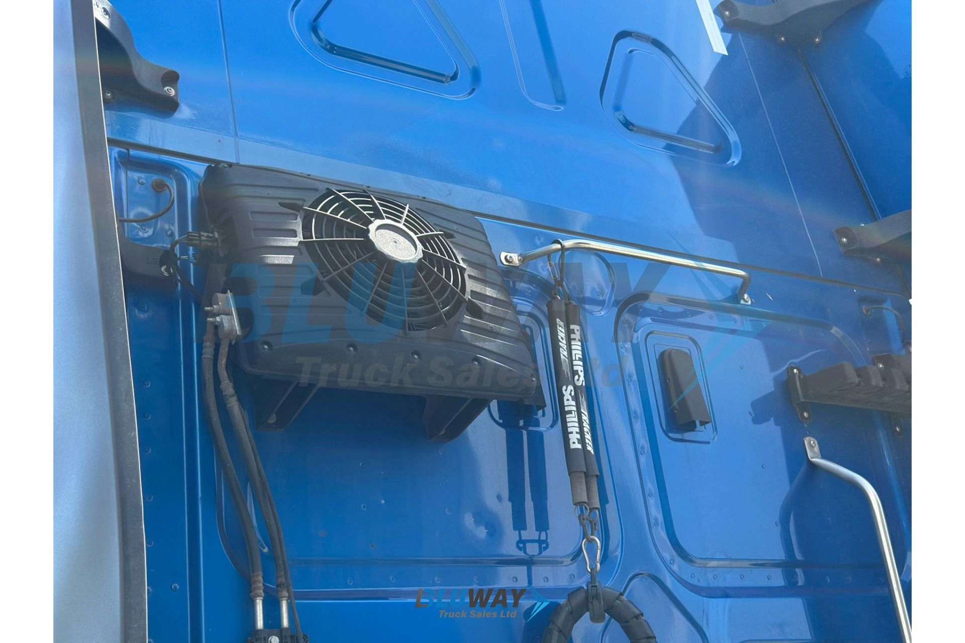 2024 Freightliner Cascadia โ photo 5 of 8