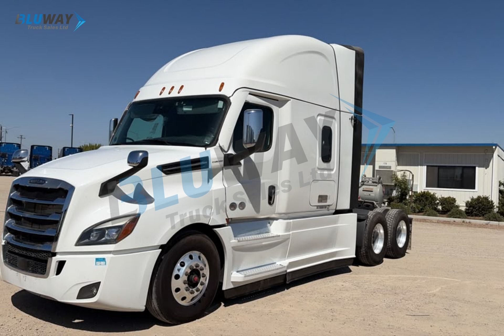 2025 Freightliner Cascadia — photo 1 of 8
