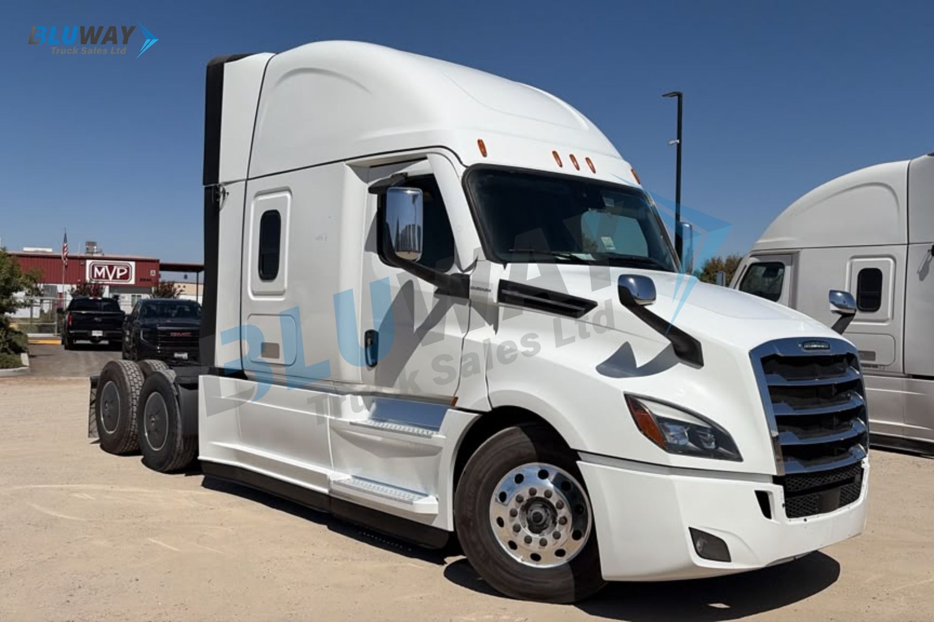 2025 Freightliner Cascadia — photo 3 of 8