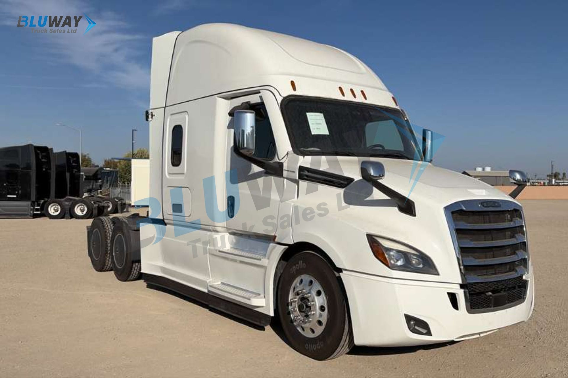 2025 Freightliner Cascadia — photo 3 of 8