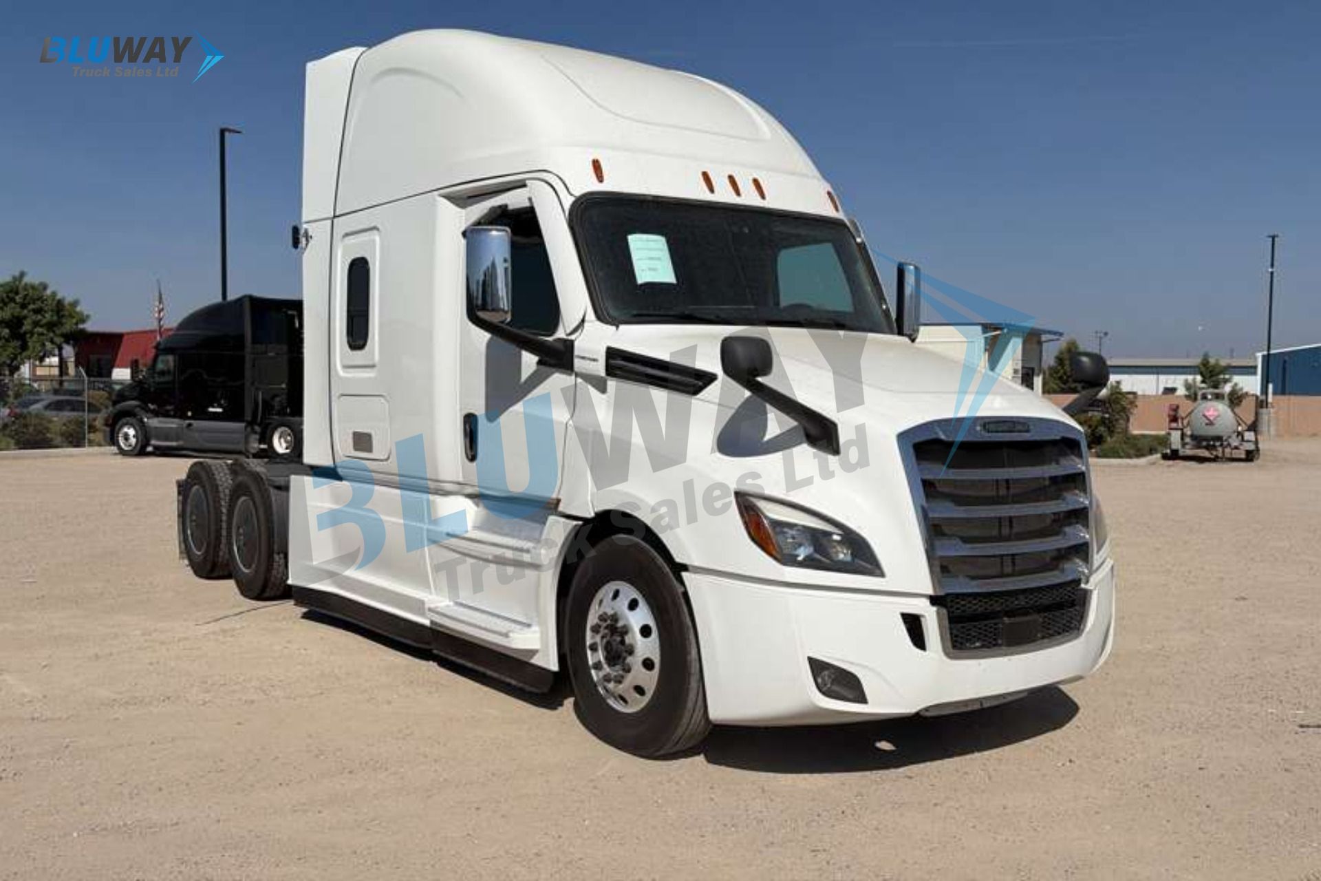 2025 Freightliner Cascadia — photo 3 of 8