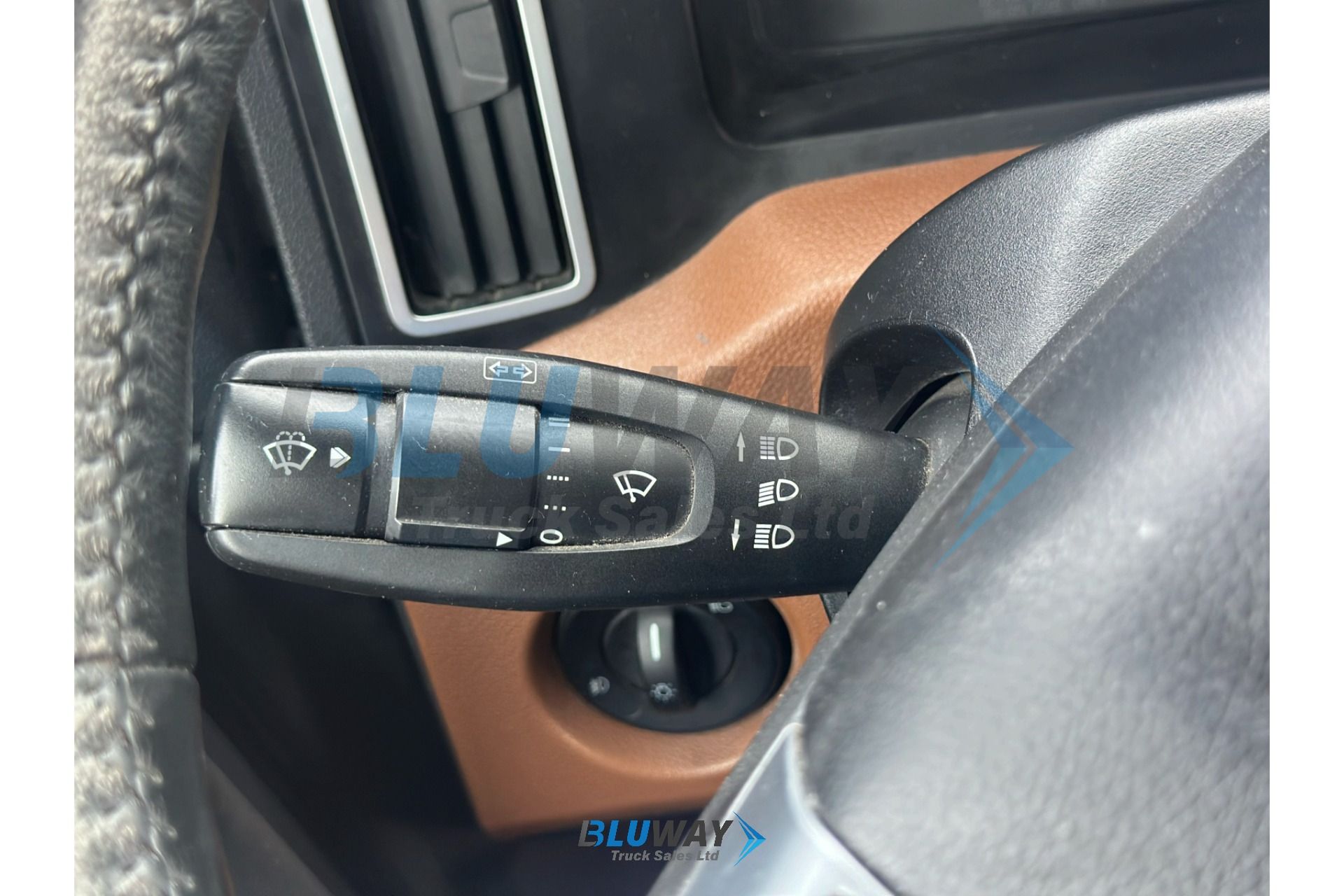 2024 Freightliner Cascadia — photo 8 of 8