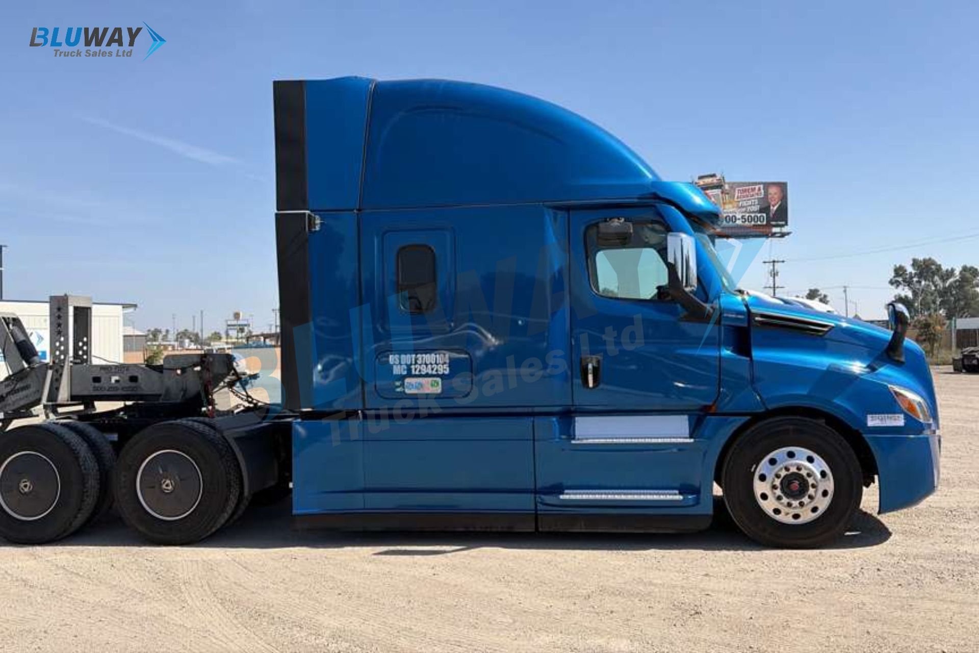 2024 Freightliner Cascadia — photo 4 of 8