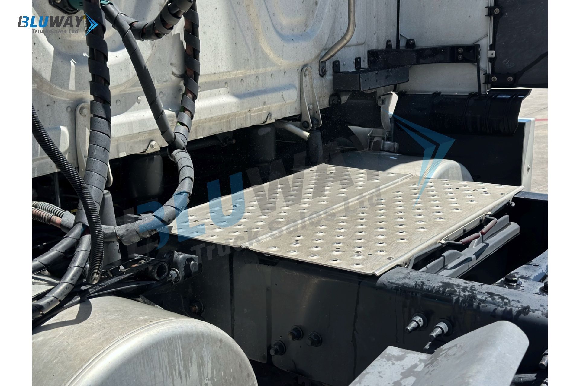 2025 Freightliner Cascadia โ photo 8 of 8