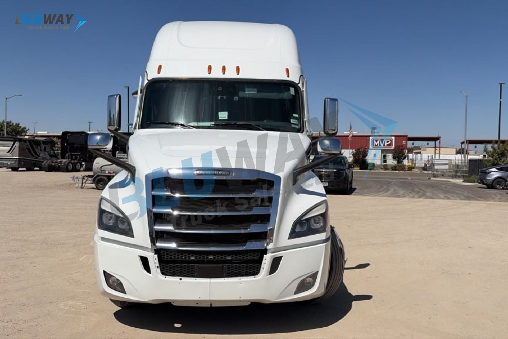 2025 Freightliner Cascadia — photo 2 of 8